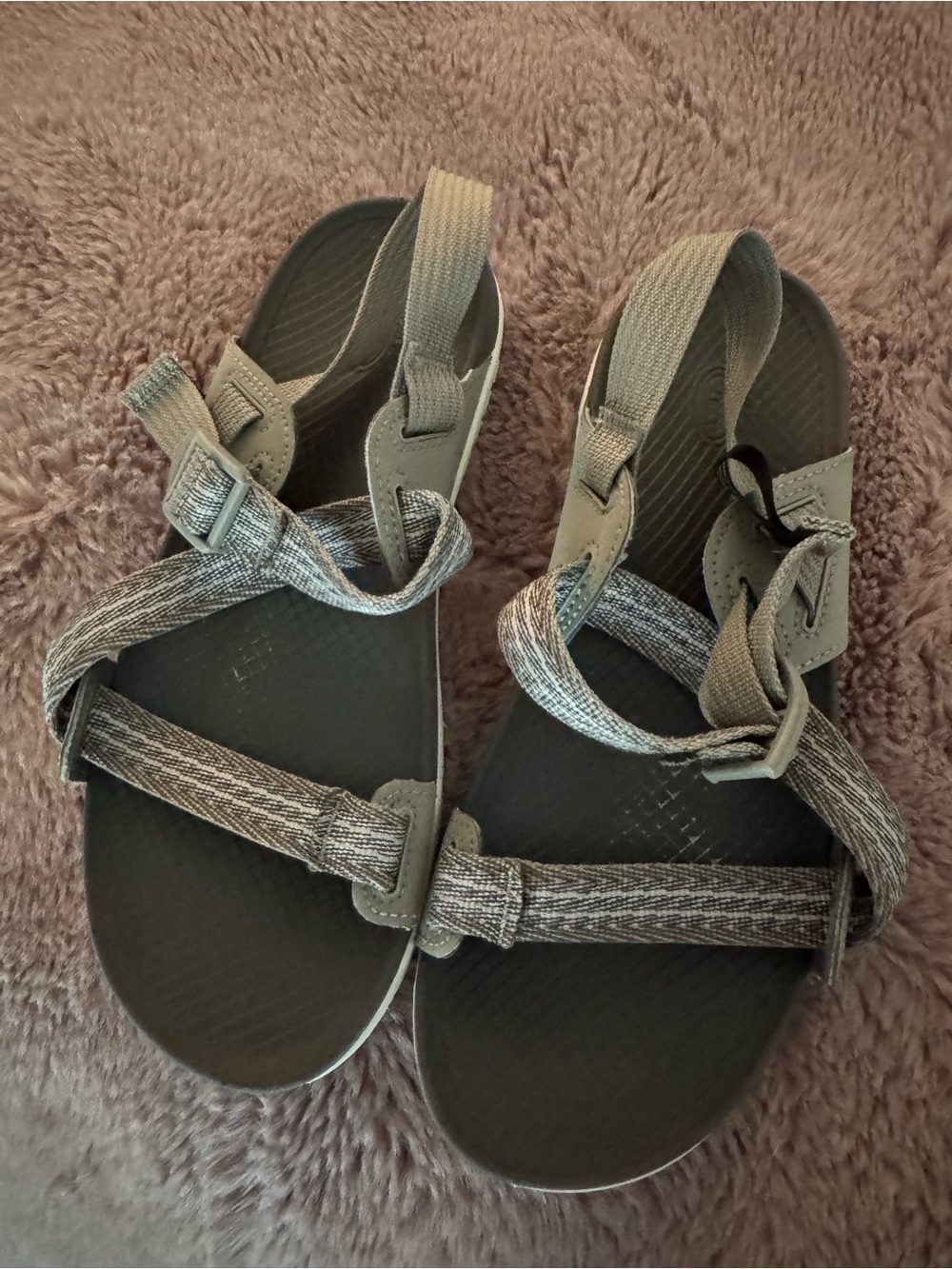 Chaco Gray Fabric Strap Sandal Tag